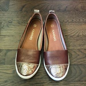 Kaanas Tan leather sneakers